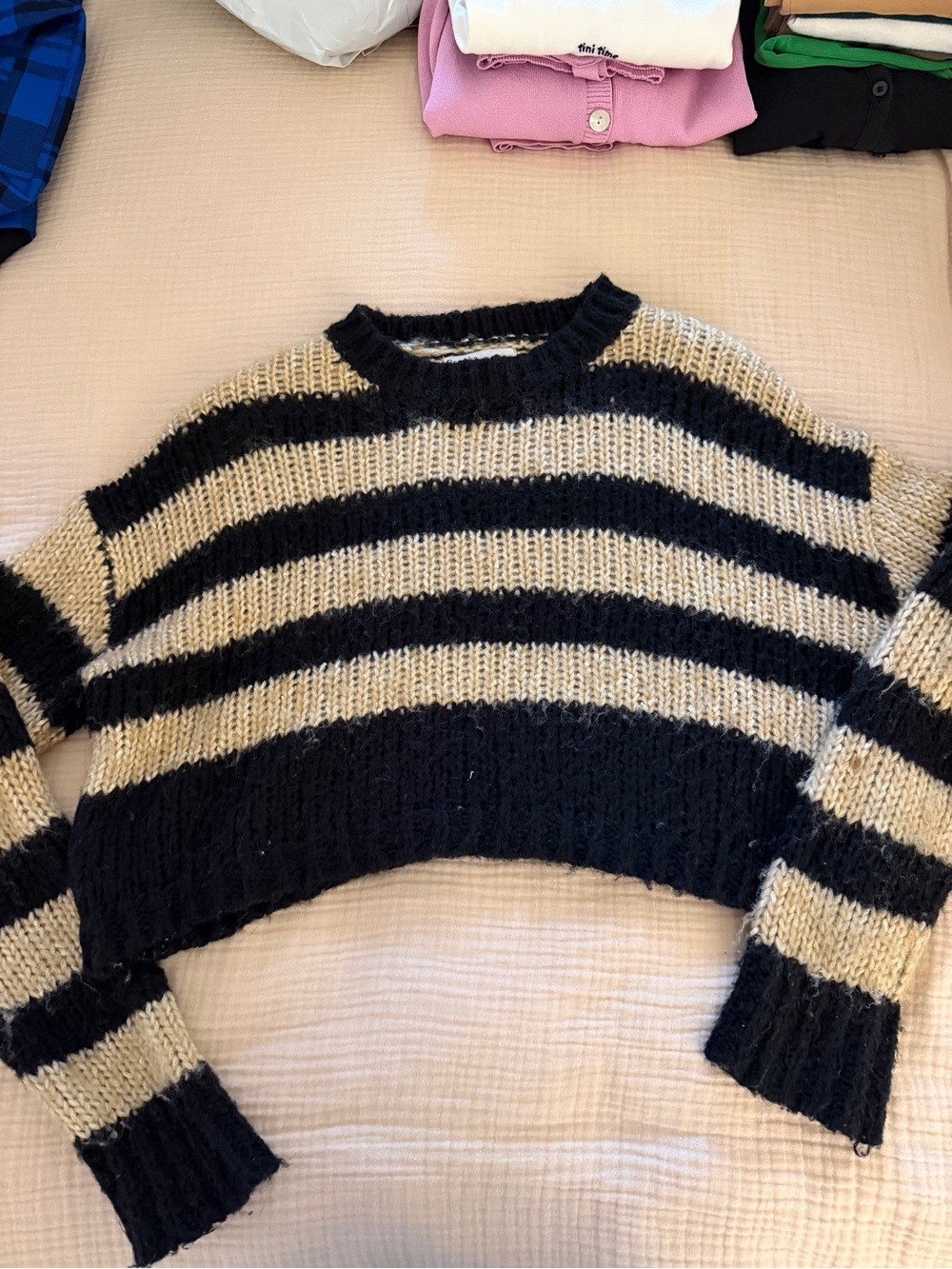 Bershka Black and Cream Striped Cropped Crew Sweater